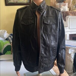 MENS TOMMY HILLFEIGER JACKET SIZE LARGE